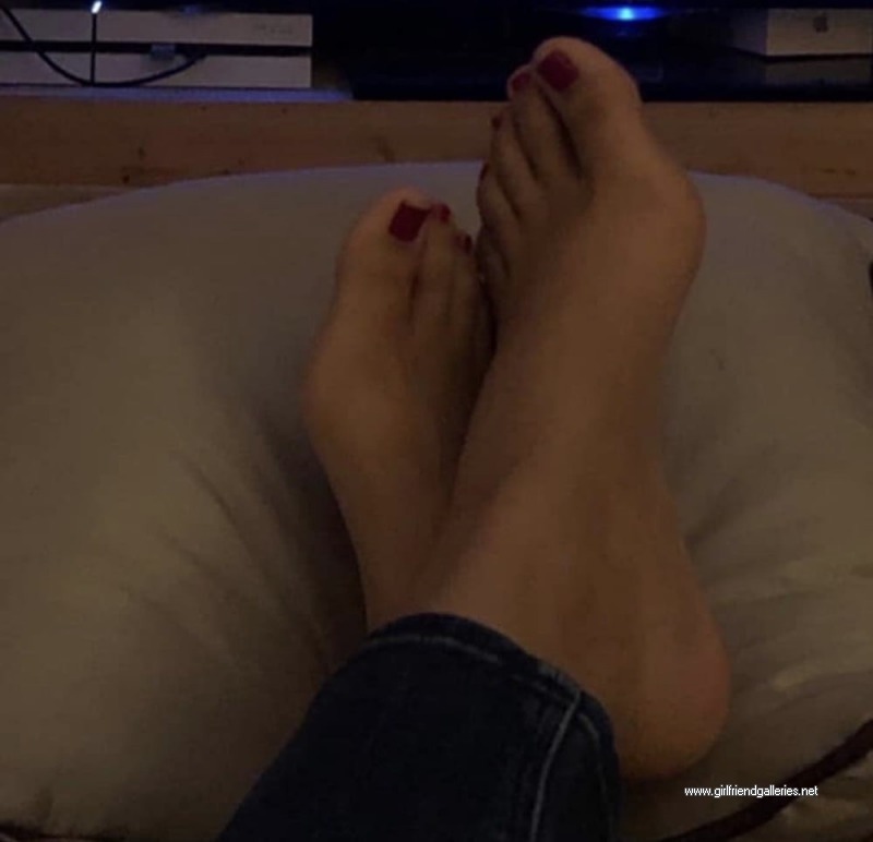 Lorena feet 