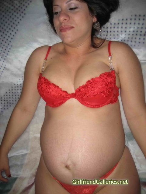 Pregnant Rania from Lebanon 1