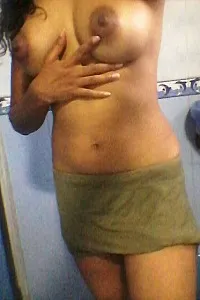 Girlfriend nude selfie before mirror